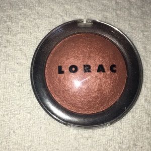 Lorac baked blush in the shade Hollywood